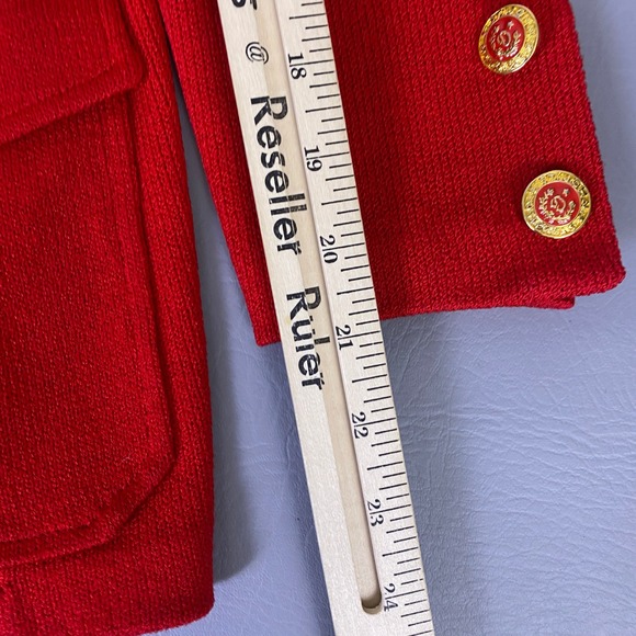St John Collection Santana Knit Skirt Suit Set Women's Size 6 Red Gold Buttons * - Picture 14 of 16